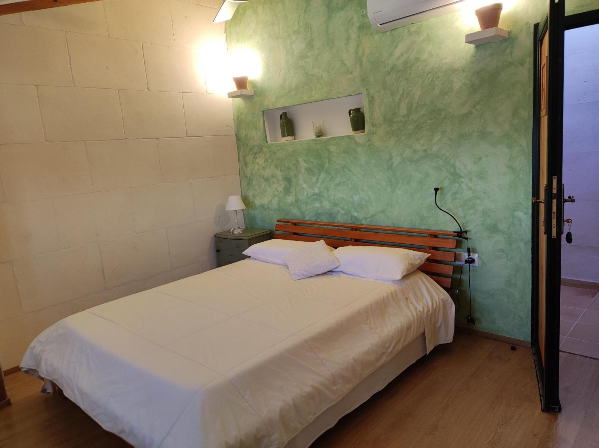 Turismo Rural Biniati Des Pi Sant Lluís Habitación foto