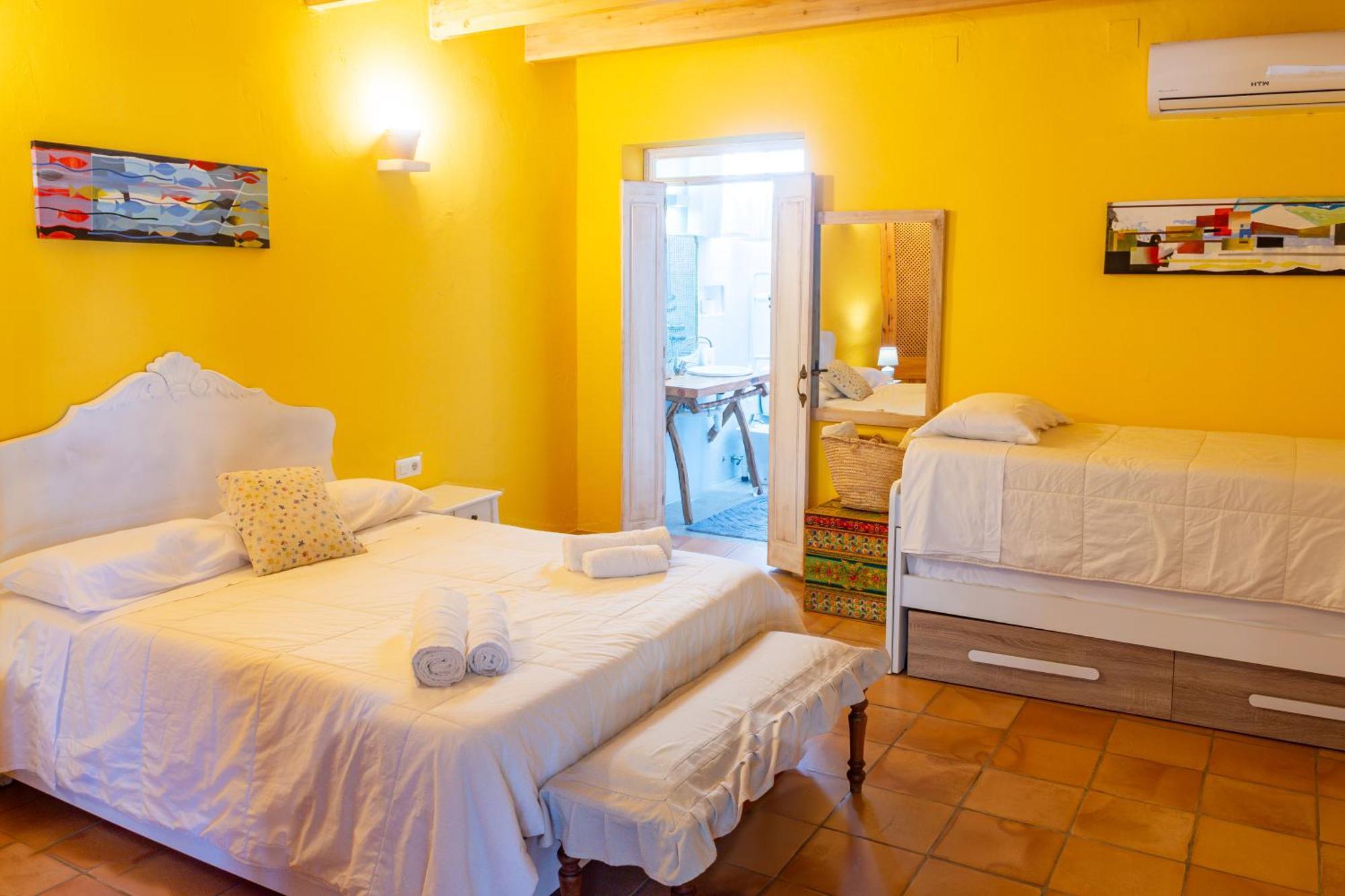 Turismo Rural Biniati Des Pi Sant Lluís Habitación foto